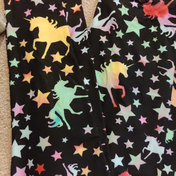 Leggings 🦄😍 - Picture 2 of 2
